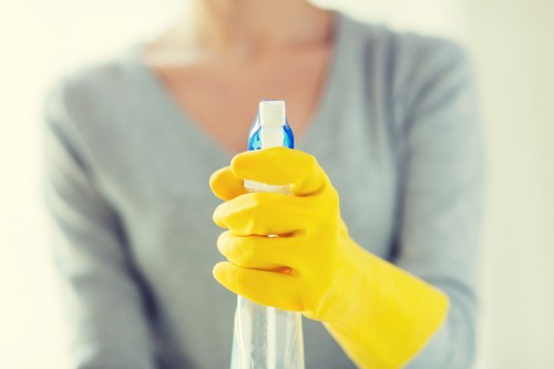 Professional end of tenancy cleaning service in an NW11 flat