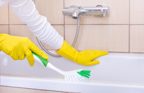 Bathroom and hallway cleaning for tenancy handover in NW11
